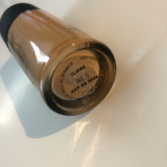 🆕 MAC Studio Fix Fluid SPF15 - Picture 6 of 6